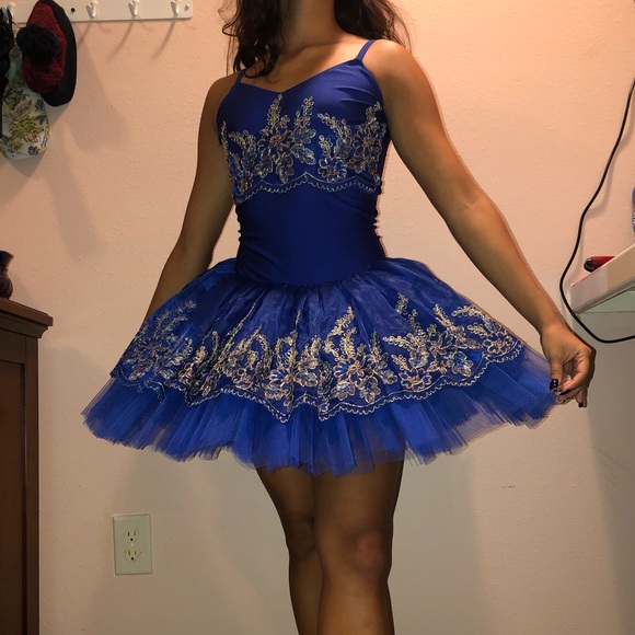 Elegant Ballet Dress - Picture 2 of 4